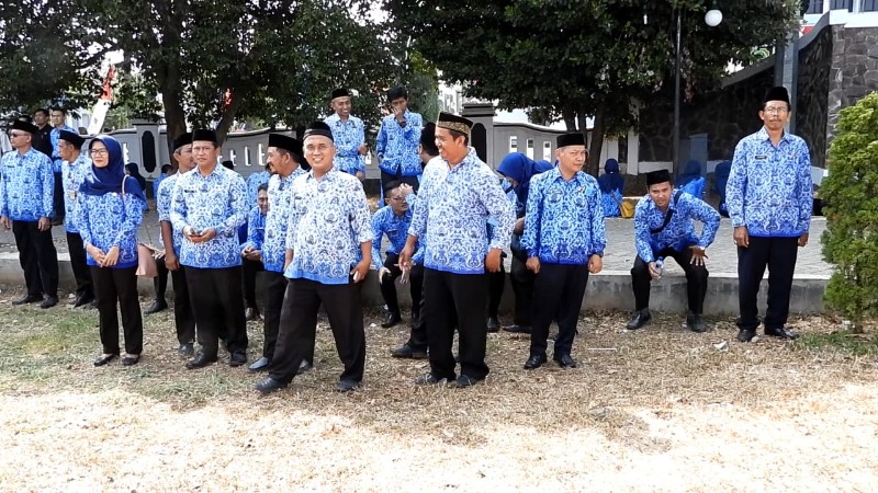 Bupati Subang Ruhimat  Harus Menindak Tegas ASN Yang Tidak Menghormati HUT RI ke 74