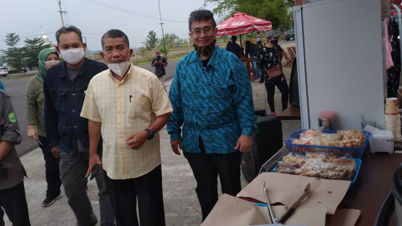 Rosin  Dan PLUT KUMKM Pamerkan Produk Subang Dekat Tol Cipali